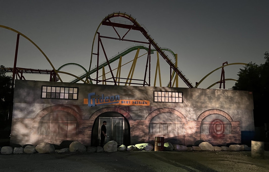Six Flags Magic Mountain Fright Fest Extreme 2024 is truly Californias ...